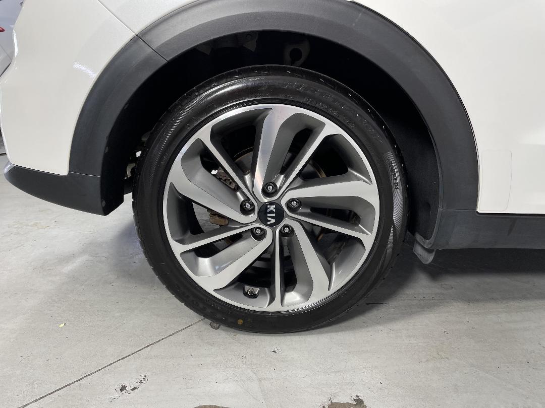 Photo '12' of KIA Niro