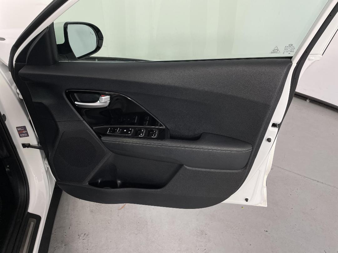 Photo '15' of KIA Niro