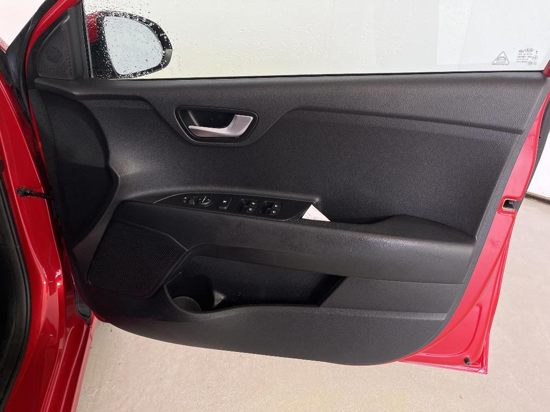 Photo '15' of KIA RIO