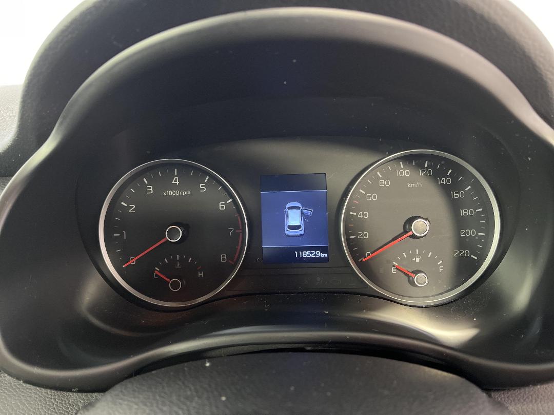 Photo '21' of KIA RIO