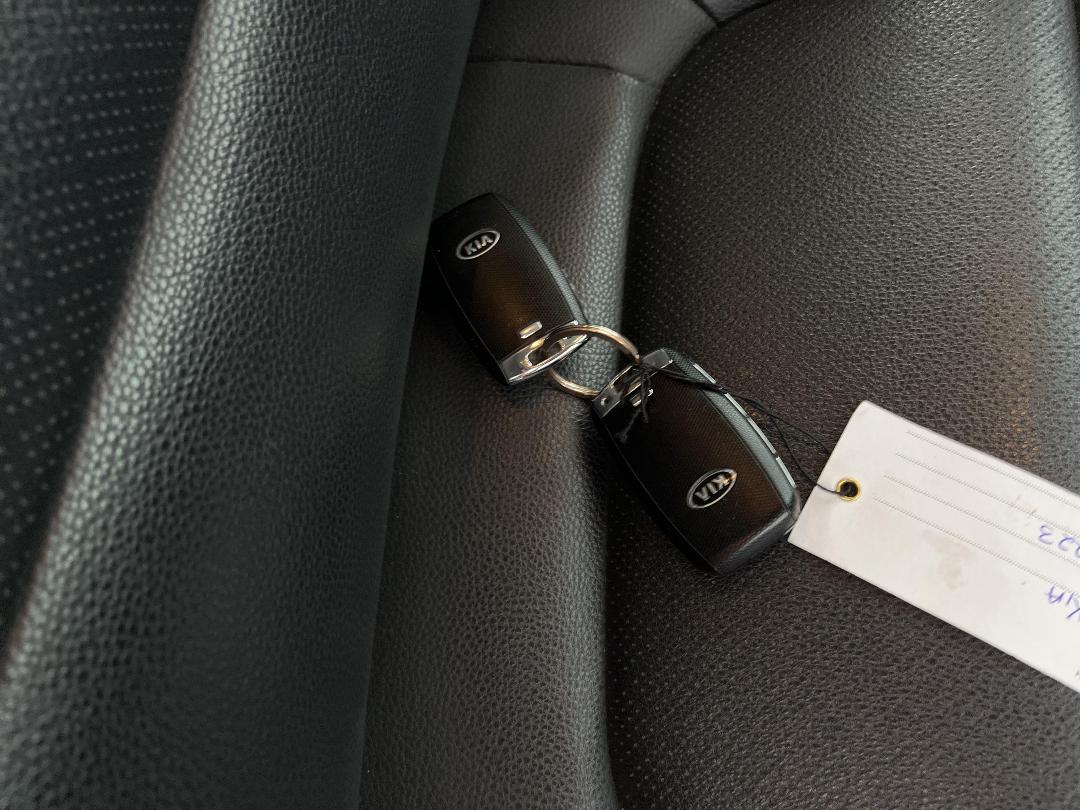 Photo '22' of KIA RIO