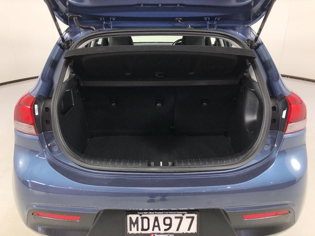 Photo '14' of KIA RIO Photo '14' of KIA RIO