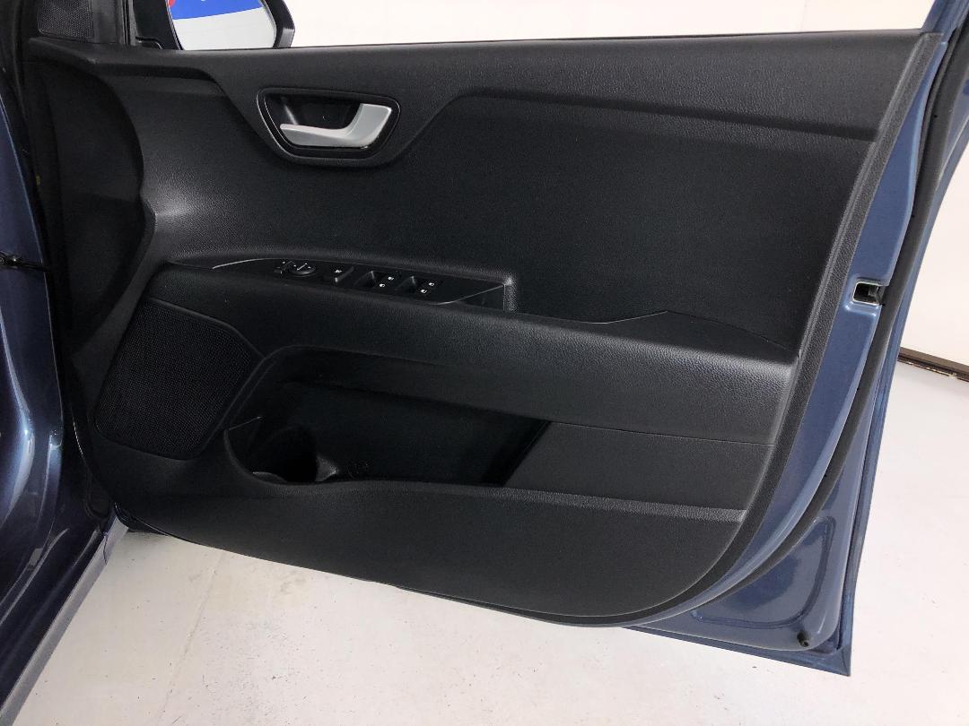 Photo '15' of KIA RIO Photo '15' of KIA RIO