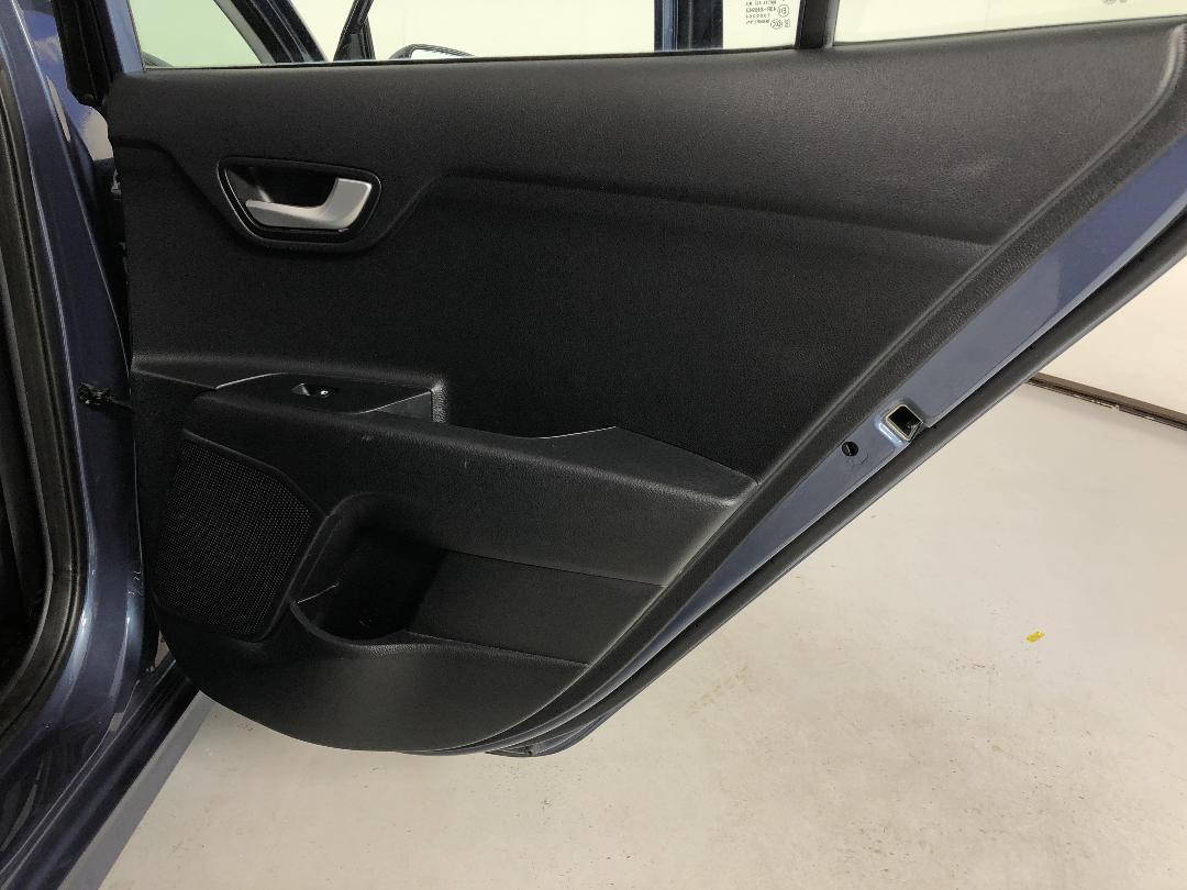 Photo '19' of KIA RIO Photo '19' of KIA RIO