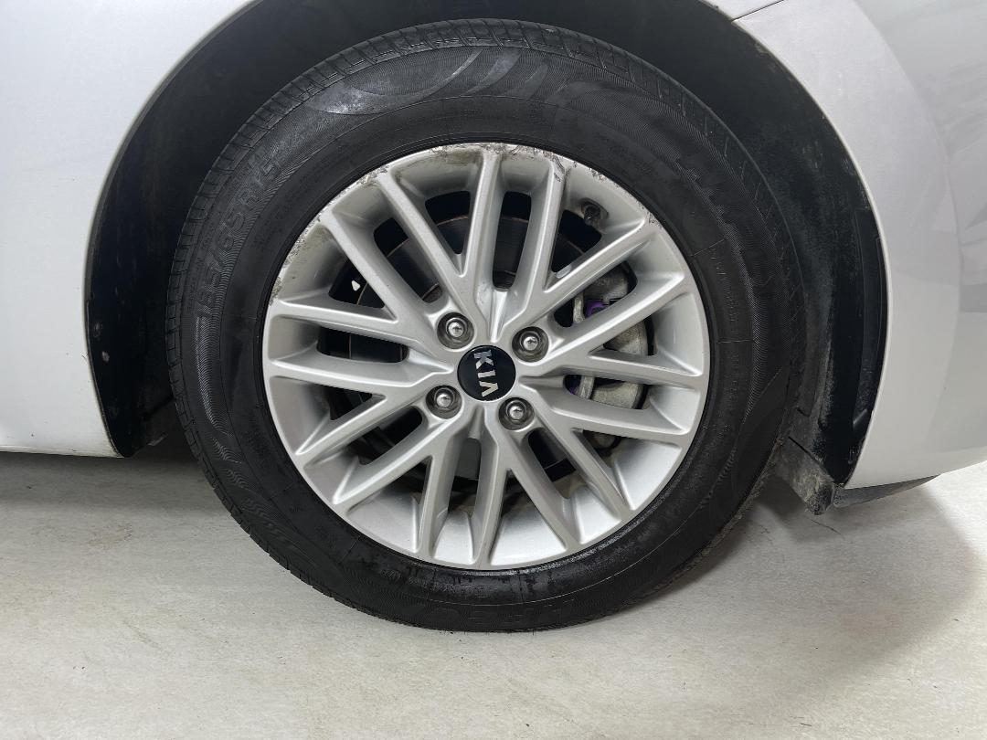 Photo '9' of KIA RIO