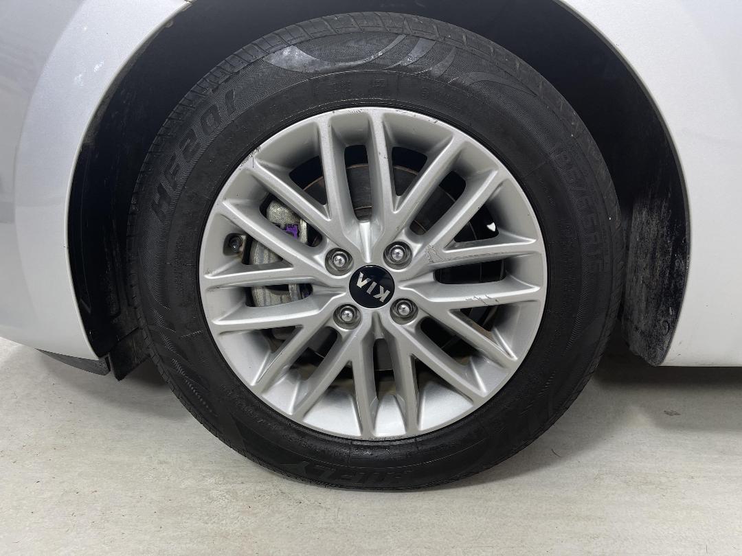 Photo '10' of KIA RIO