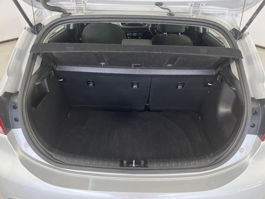 Photo '14' of KIA RIO