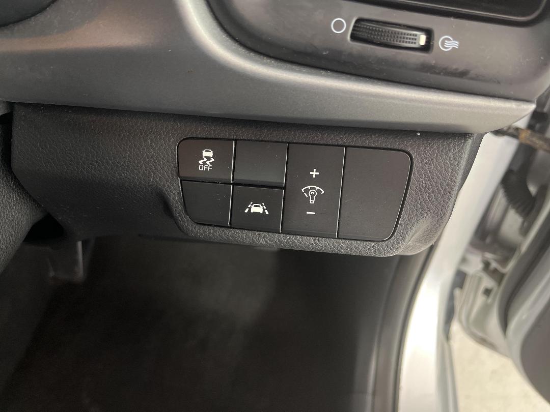 Photo '24' of KIA RIO