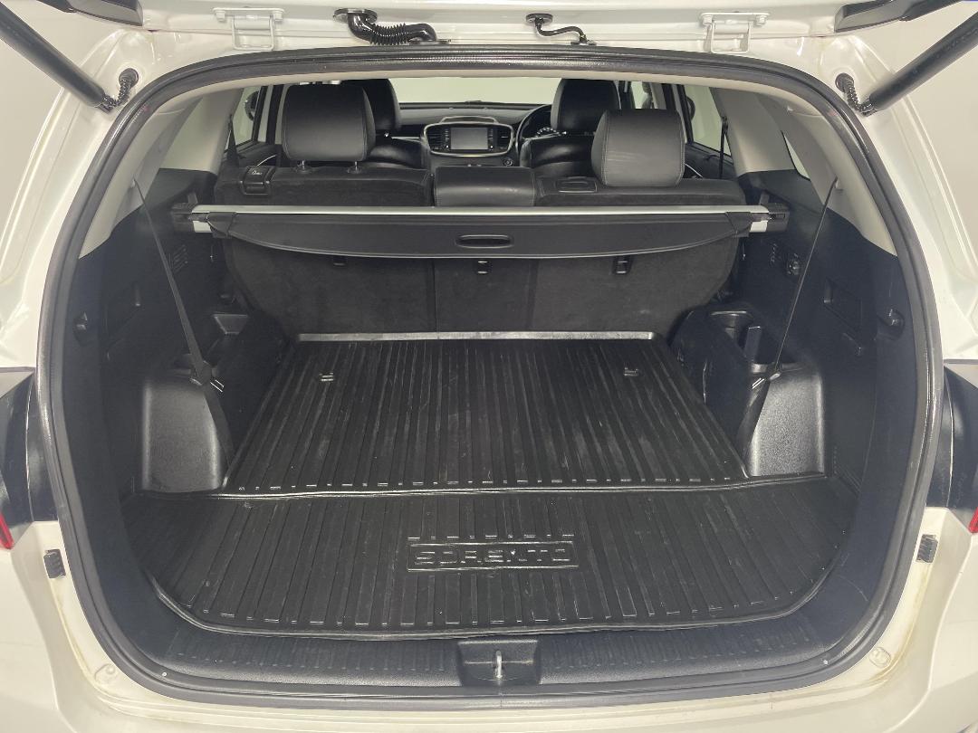 Photo '14' of KIA Sorento