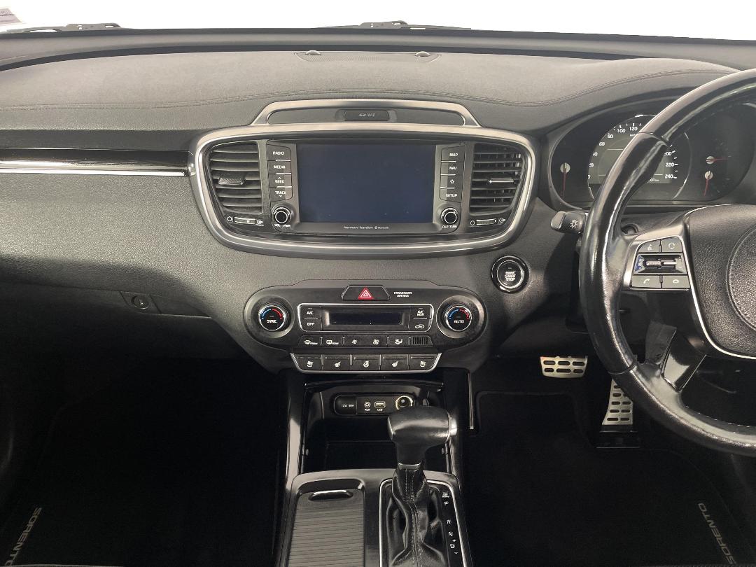 Photo '18' of KIA Sorento