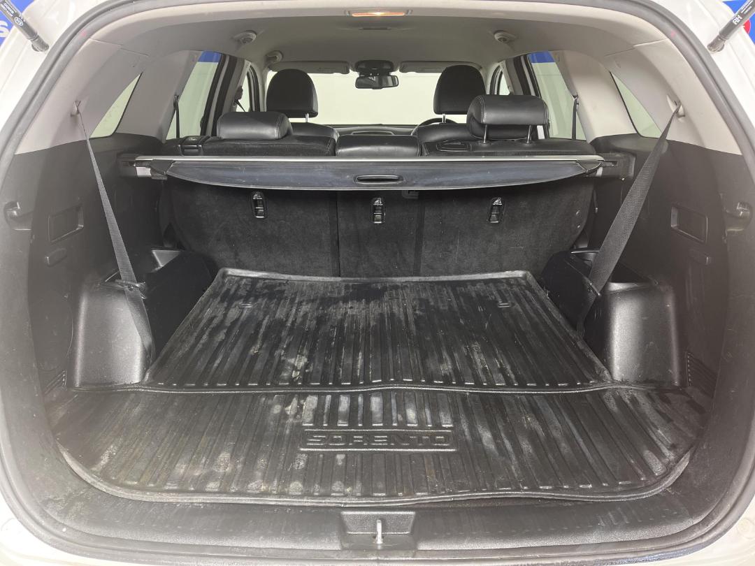 Photo '14' of KIA Sorento