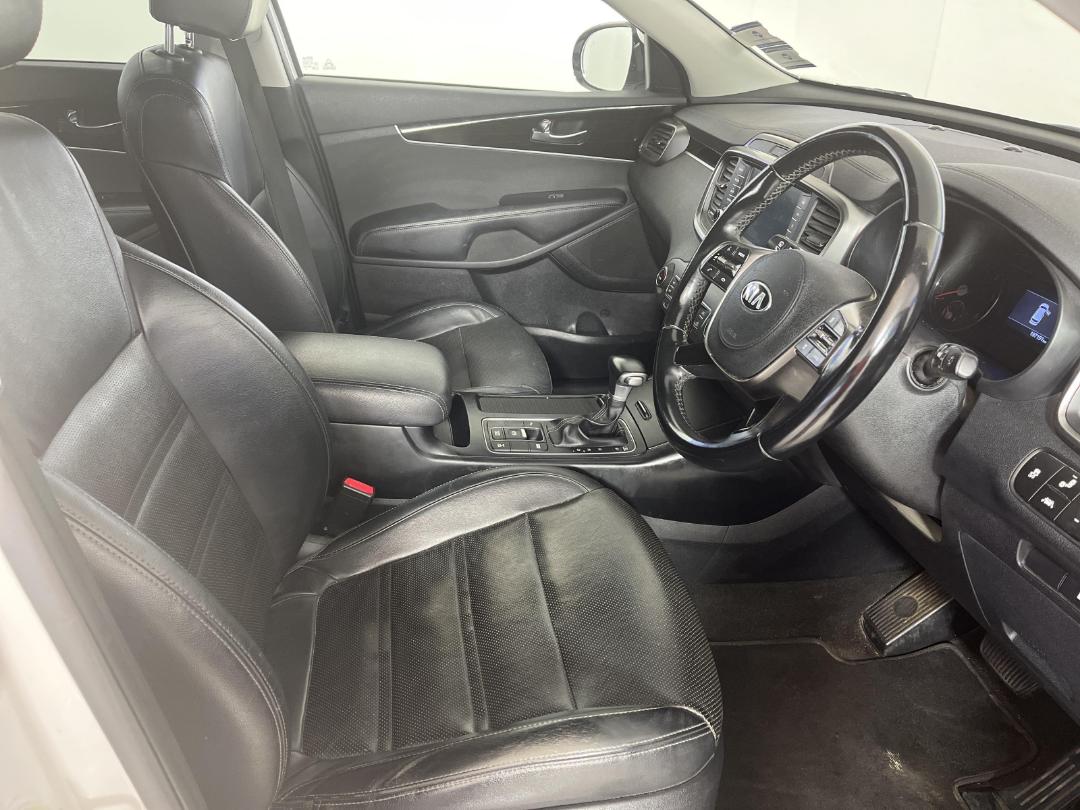 Photo '16' of KIA Sorento