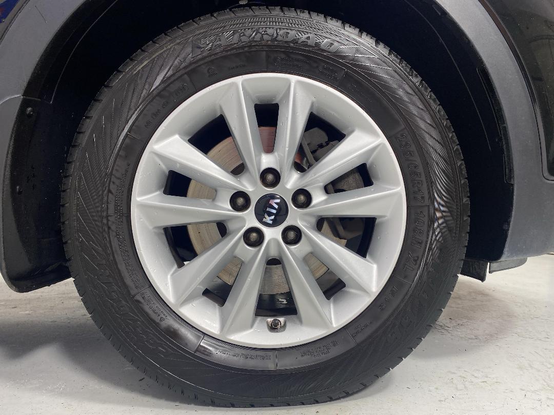 Photo '9' of KIA Sorento Photo '9' of KIA Sorento