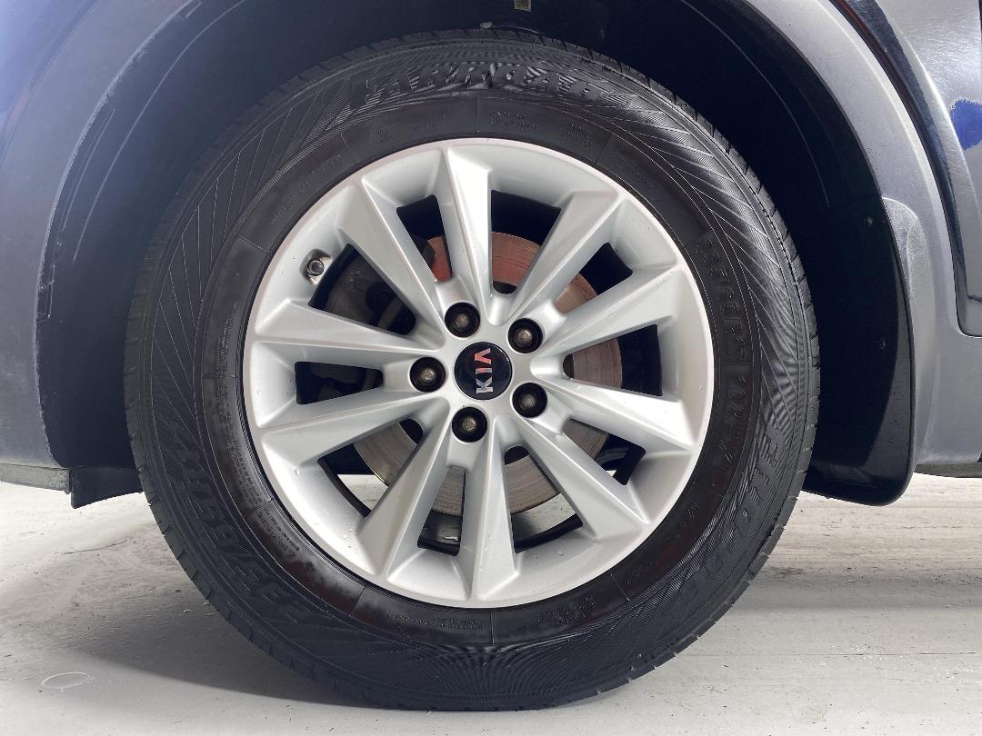 Photo '10' of KIA Sorento Photo '10' of KIA Sorento