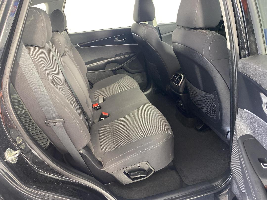 Photo '20' of KIA Sorento Photo '20' of KIA Sorento