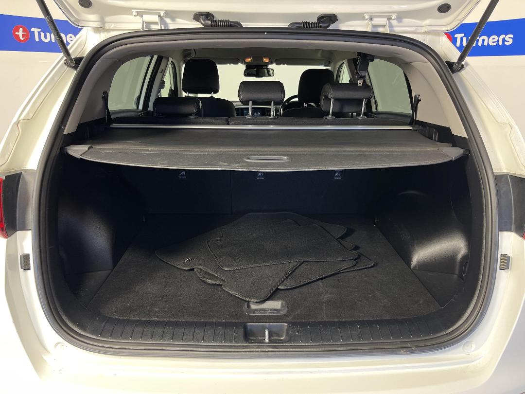 Photo '14' of KIA Sportage Photo '14' of KIA Sportage