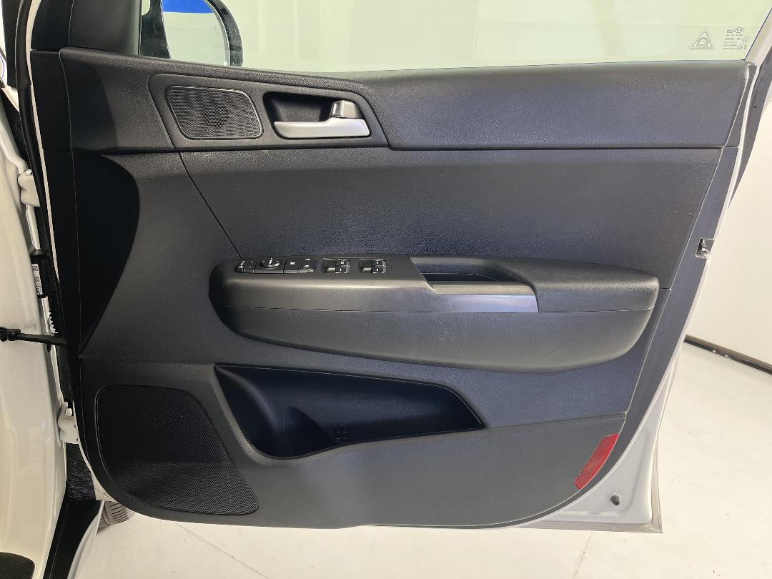 Photo '15' of KIA Sportage Photo '15' of KIA Sportage