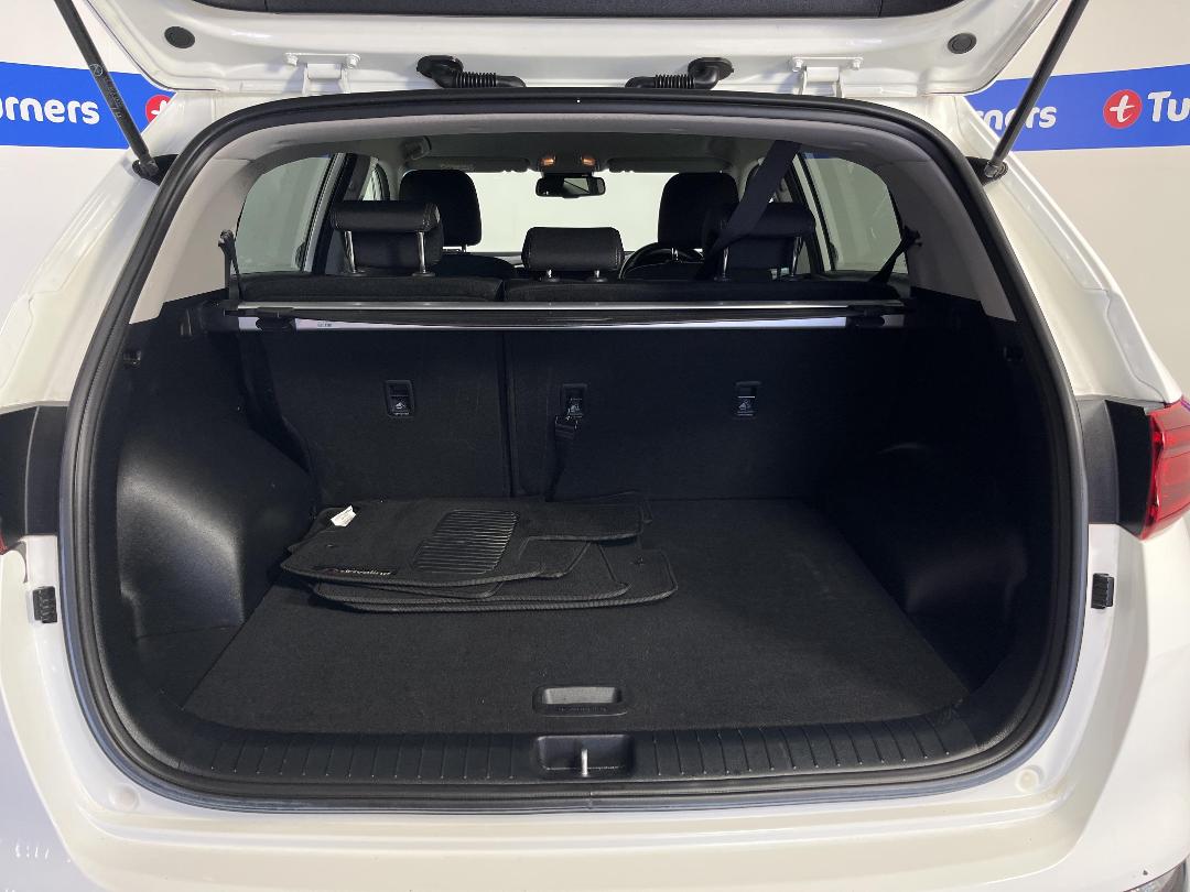 Photo '14' of KIA Sportage Photo '14' of KIA Sportage