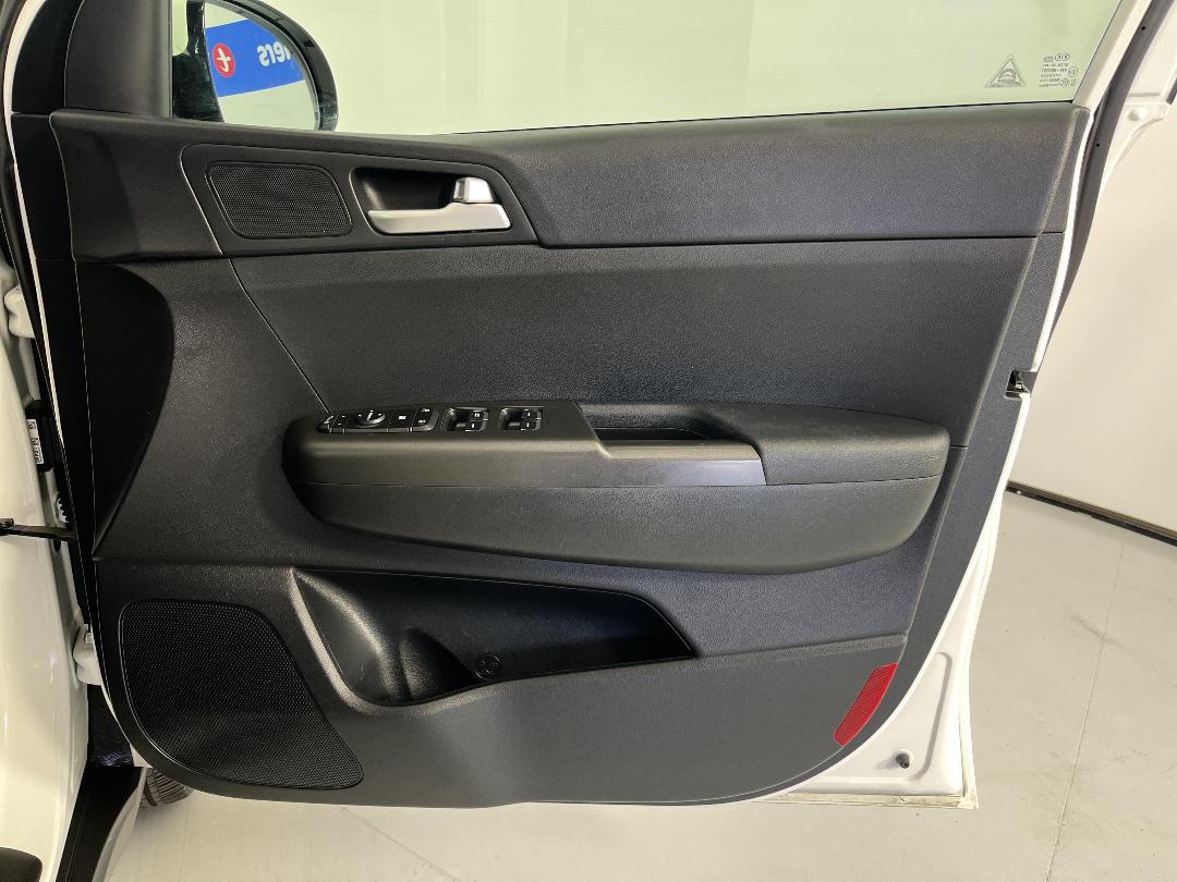 Photo '15' of KIA Sportage Photo '15' of KIA Sportage