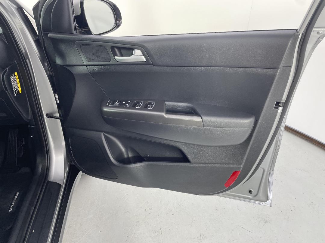 Photo '15' of KIA Sportage Photo '15' of KIA Sportage