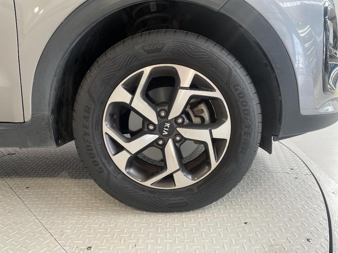 Photo '9' of KIA Sportage Photo '9' of KIA Sportage