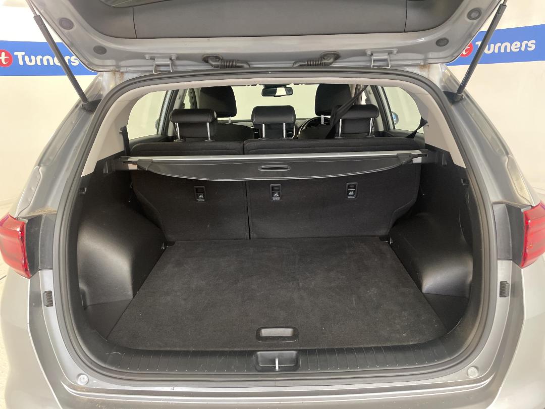 Photo '14' of KIA Sportage Photo '14' of KIA Sportage