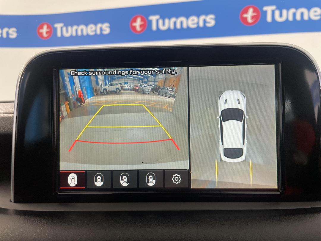 Photo '27' of KIA Stinger