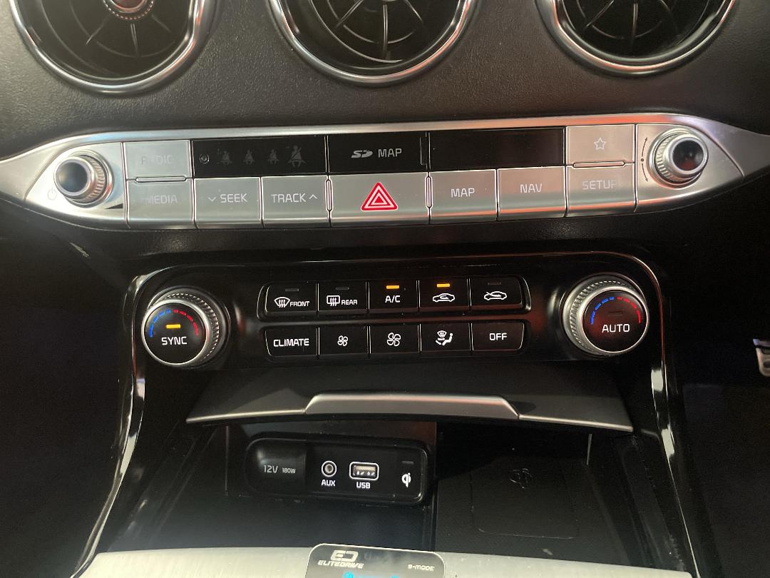 Photo '28' of KIA Stinger