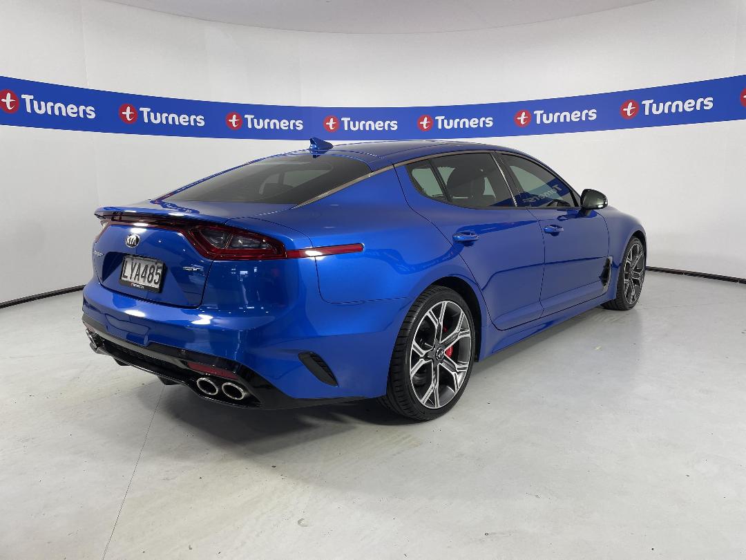 Photo '7' of KIA Stinger Photo '7' of KIA Stinger