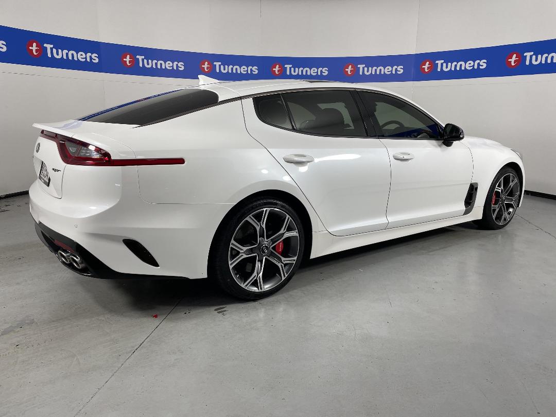 Photo '7' of KIA Stinger