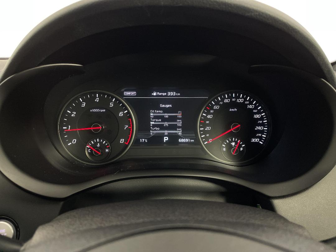 Photo '21' of KIA Stinger