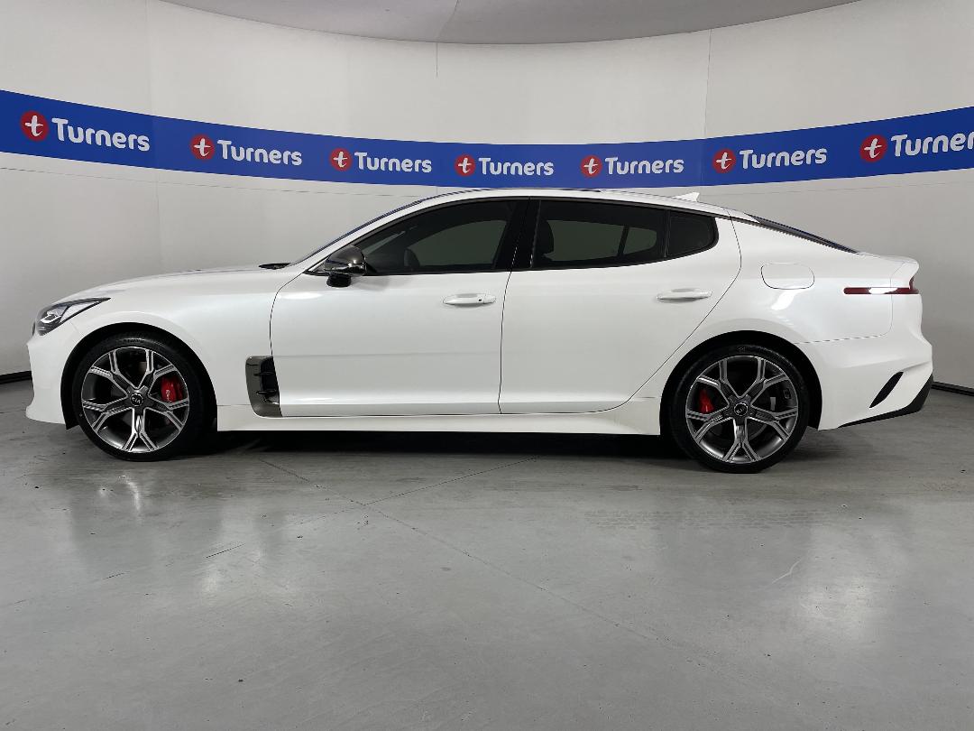 Photo '24' of KIA Stinger