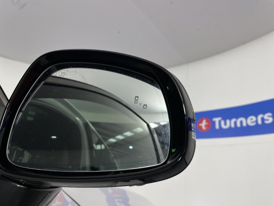 Photo '26' of KIA Stinger