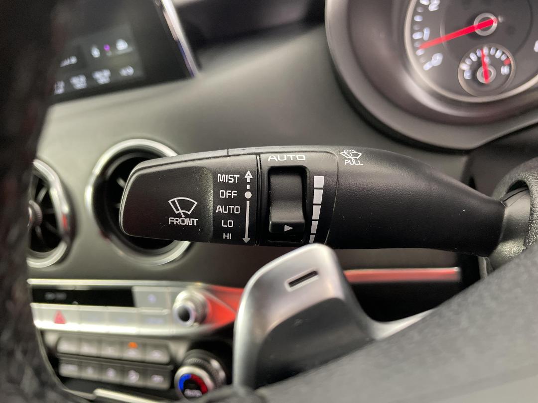 Photo '37' of KIA Stinger