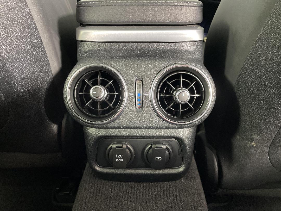 Photo '36' of KIA Stinger