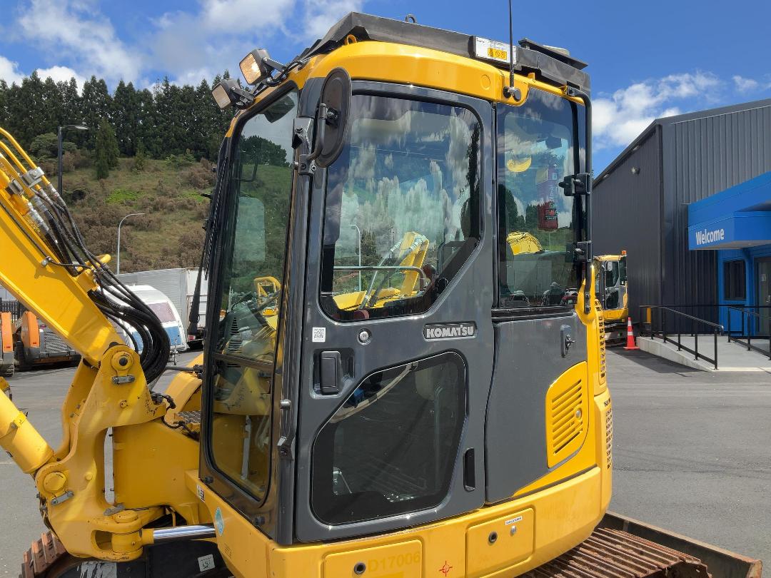 Photo '13' of Komatsu PC88MR-10 Excavator