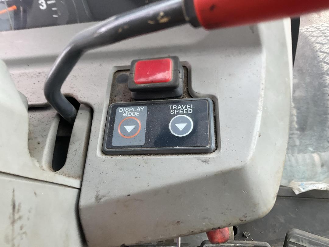 Photo '15' of Kubota L5740 Sweeper