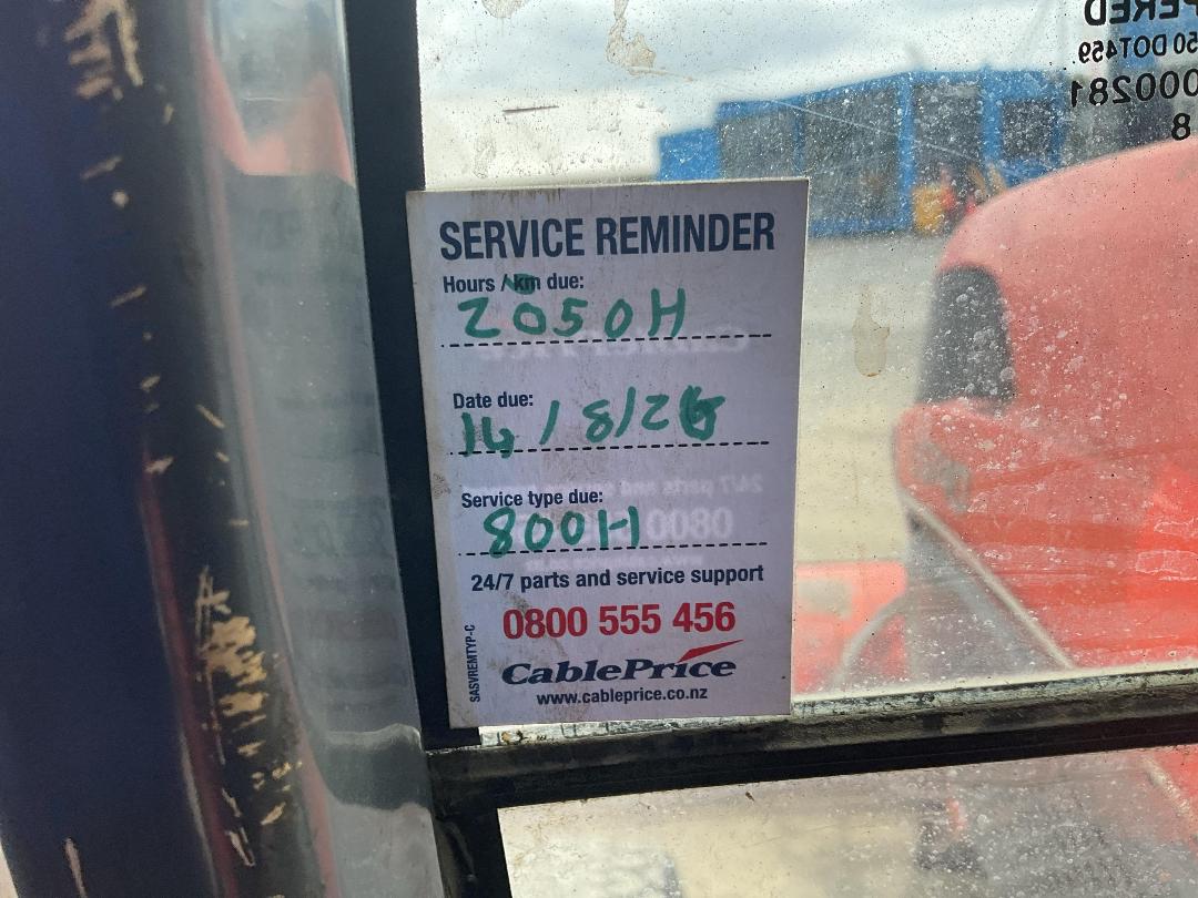 Photo '19' of Kubota L5740 Sweeper