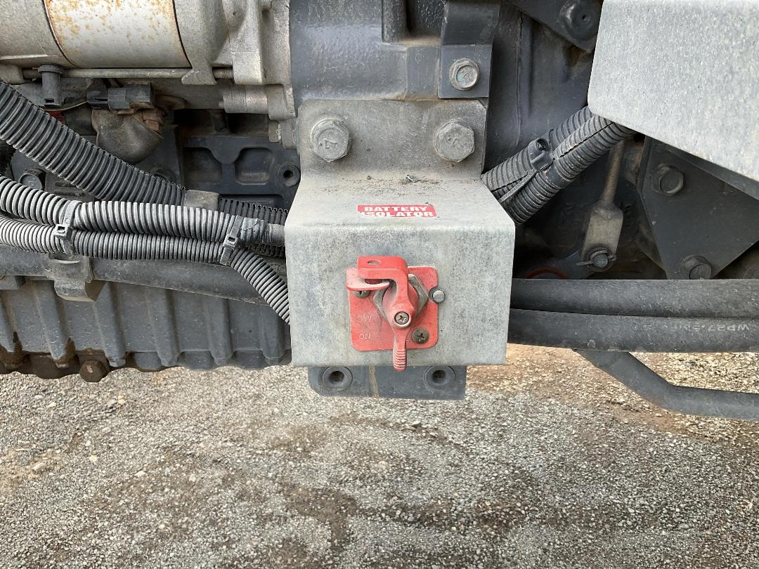 Photo '28' of Kubota L5740 Tractor