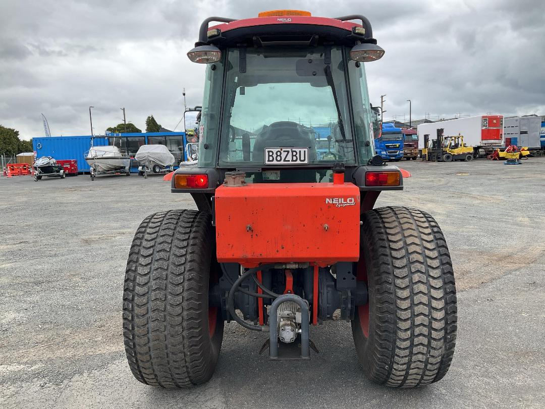 Photo '5' of Kubota L5740 Tractor