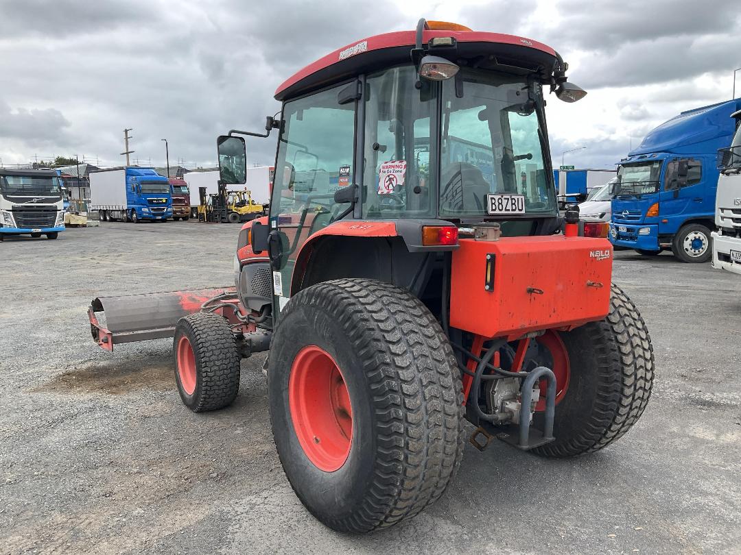 Photo '6' of Kubota L5740 Tractor