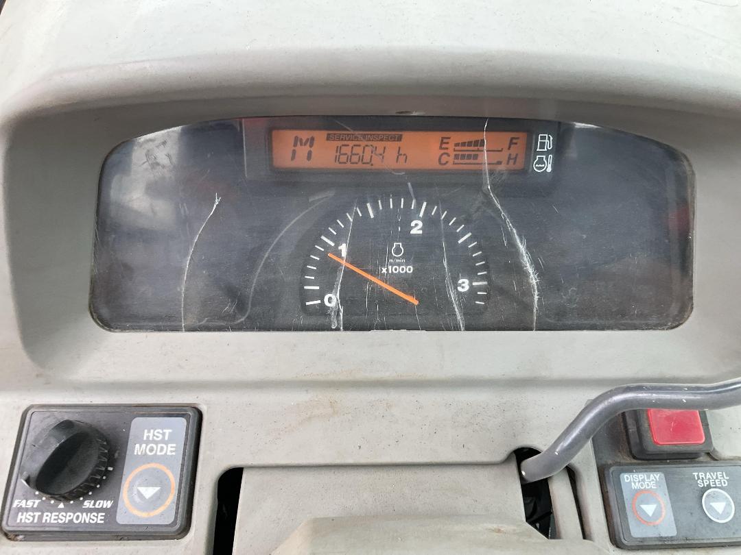 Photo '16' of Kubota L5740 Tractor