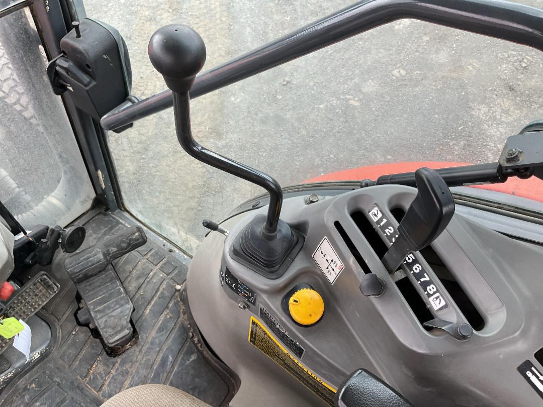 Photo '18' of Kubota L5740 Tractor