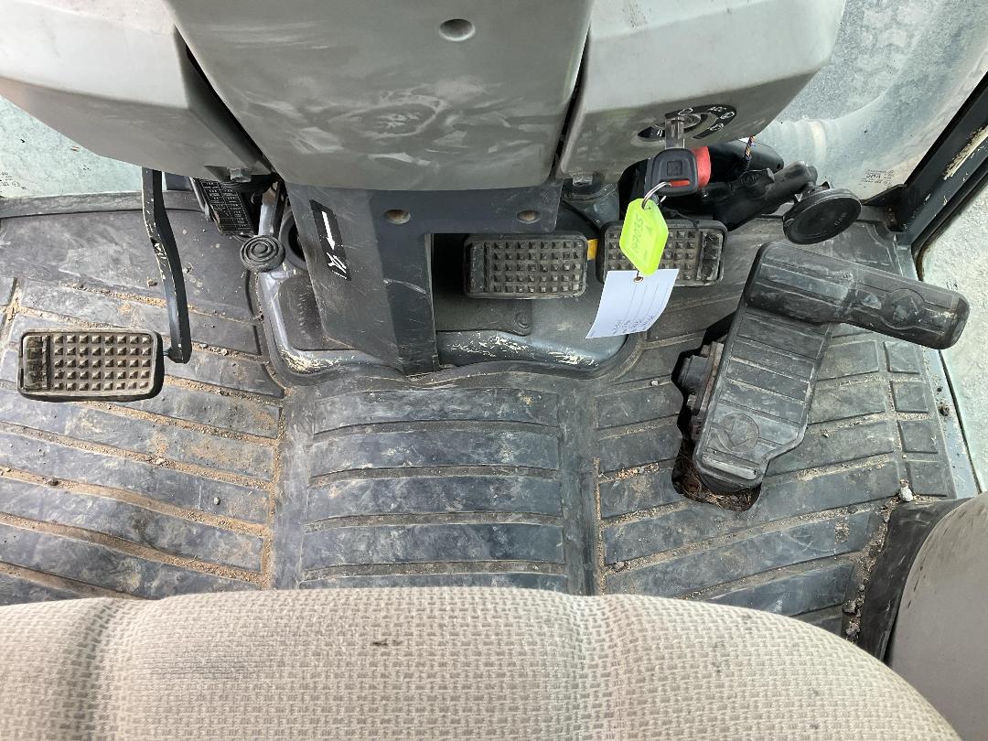 Photo '20' of Kubota L5740 Tractor