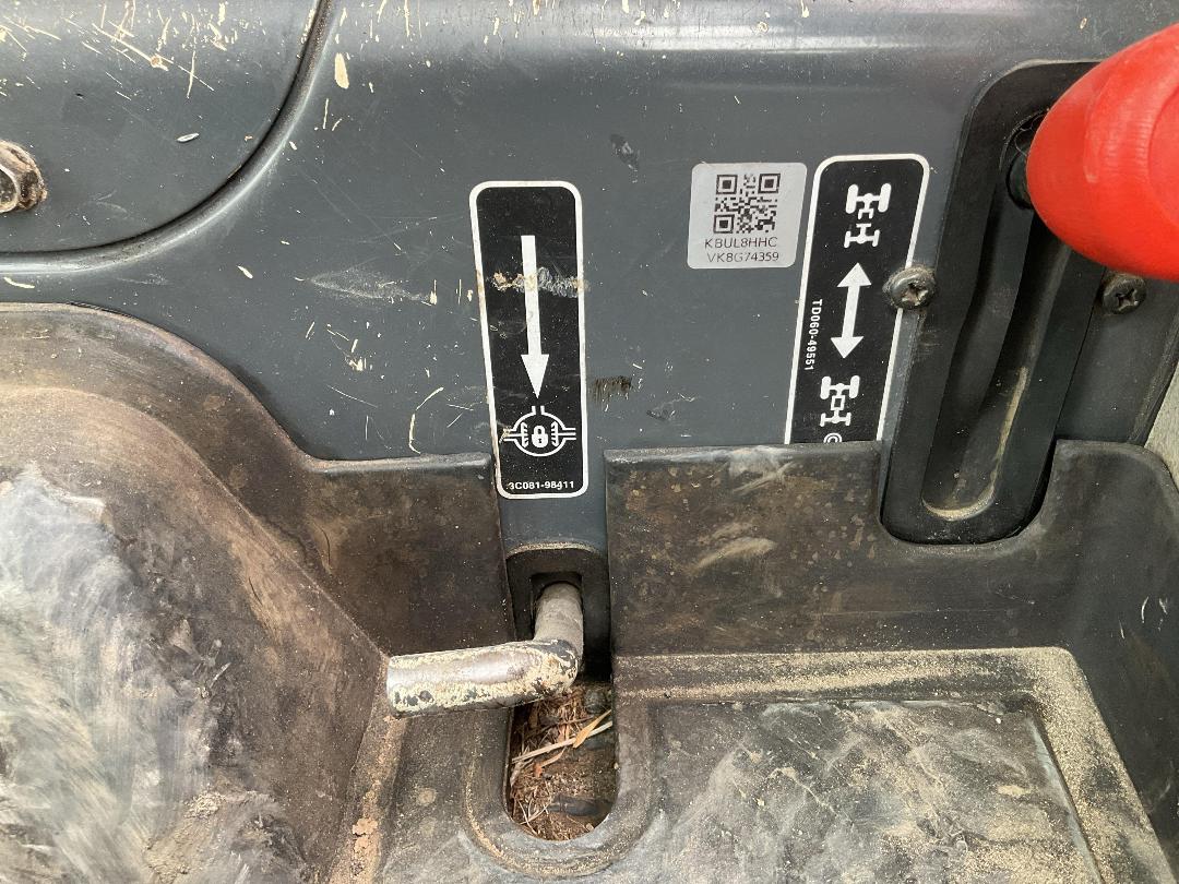 Photo '24' of Kubota L5740 Tractor