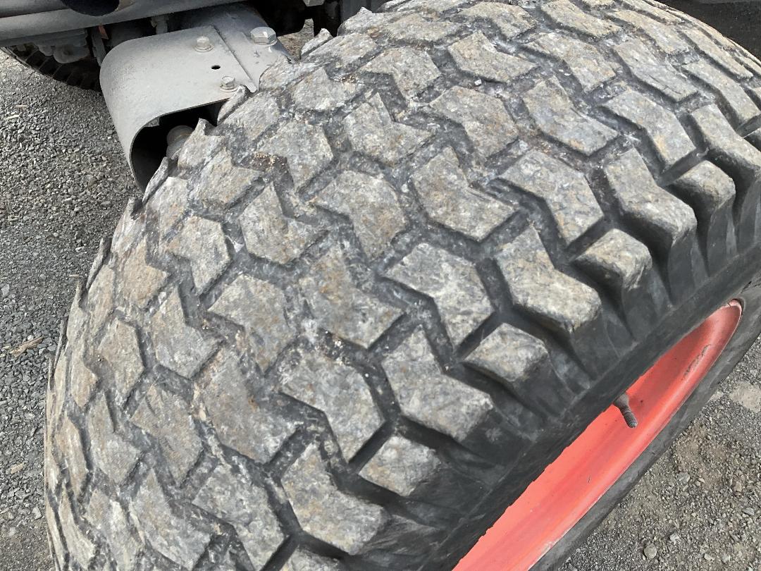 Photo '44' of Kubota L5740 Tractor