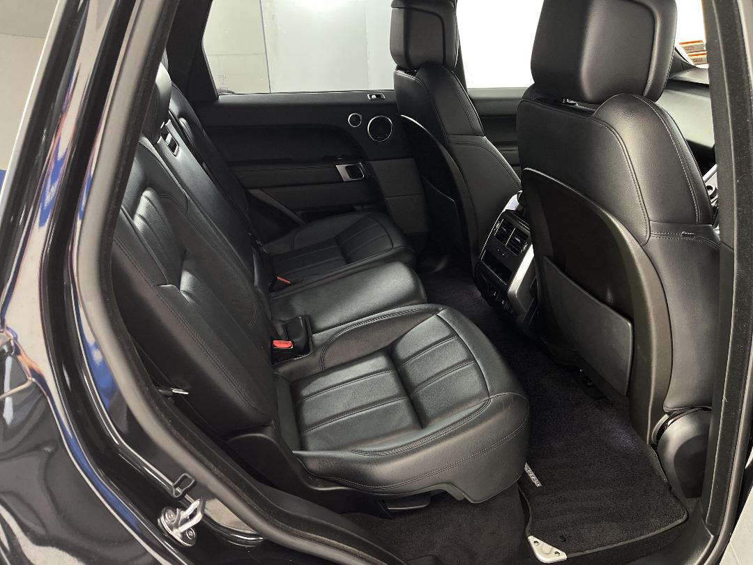 Photo '20' of Land Rover Range Rover Sport Photo '20' of Land Rover Range Rover Sport