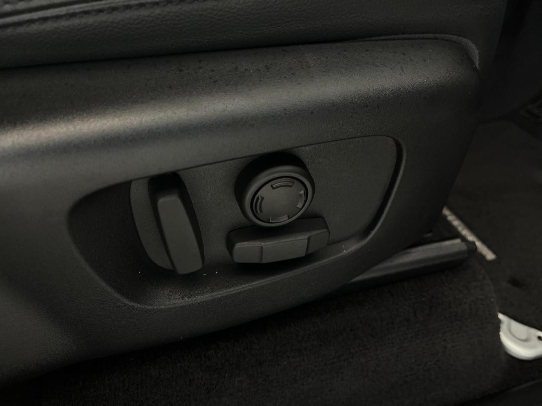 Photo '24' of Land Rover Range Rover Sport Photo '24' of Land Rover Range Rover Sport