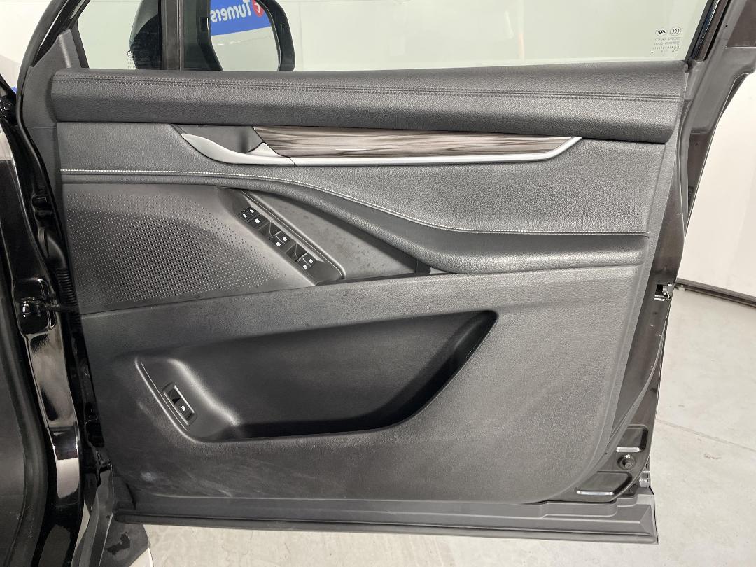 Photo '15' of LDV D90