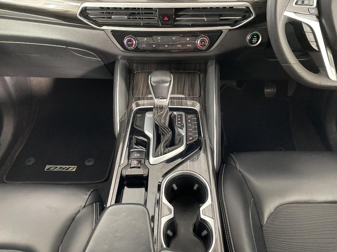 Photo '18' of LDV D90